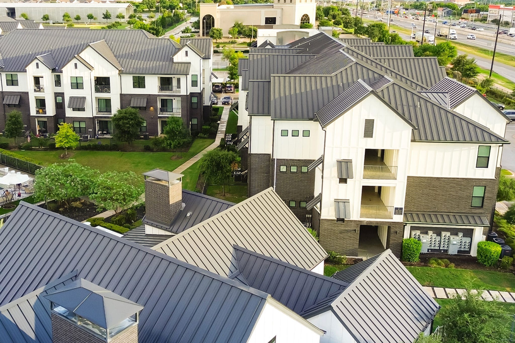 Multifamily Roofing Contractors in Dallas | Repairs & Replacement